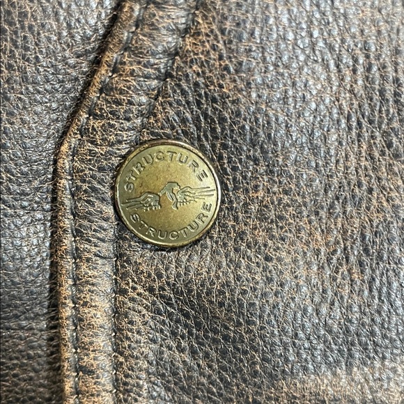 Structure Men's Chocolate Leather Vest - Picture 3 of 11